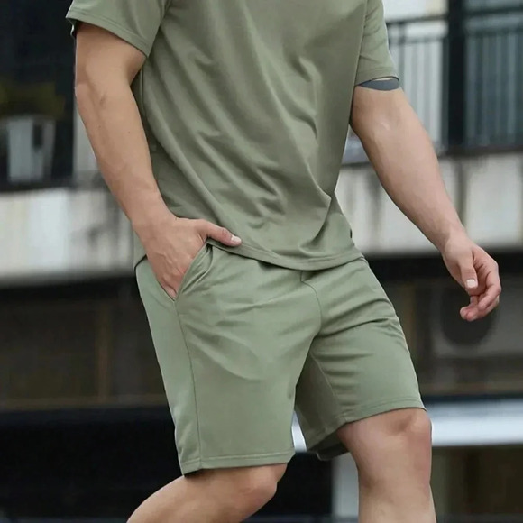 Army Green Casual Mens Solid Tee & Drawstring Waist Shorts - Picture 3 of 5